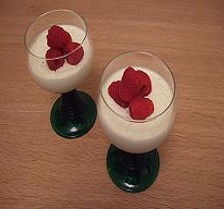 Vanilla Panacotta With Raspberries